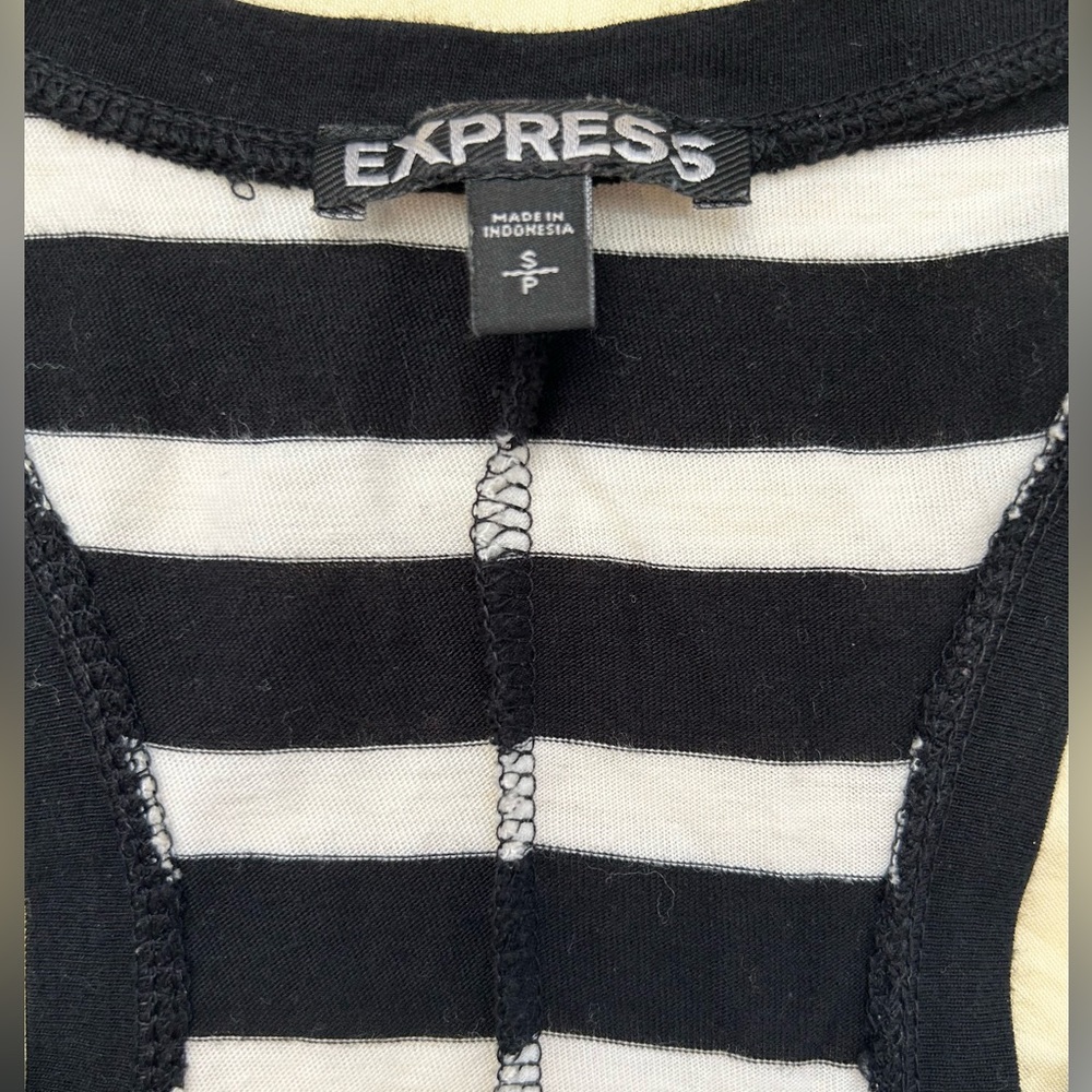 Dress Express - Picture 3 of 3